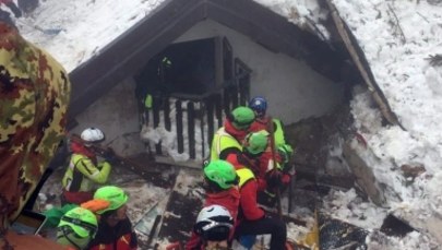 Lawina we Włoszech. Spod gruzów hotelu wydobyto ciało siódmej ofiary