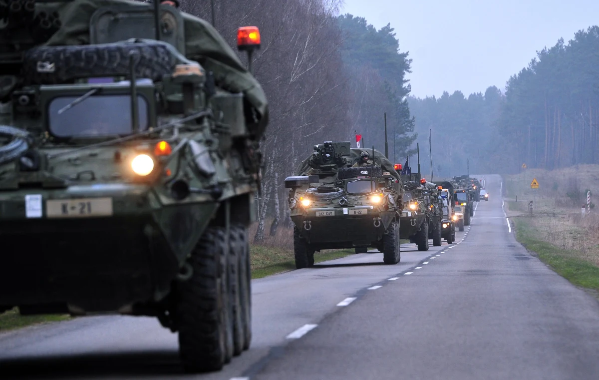 Kolejny wypadek amerykańskich żołnierzy w Polsce. W Trzebowie koło Żagania półciężarówka armii USA zderzyła się z busem. Ranne zostały dwie osoby. 