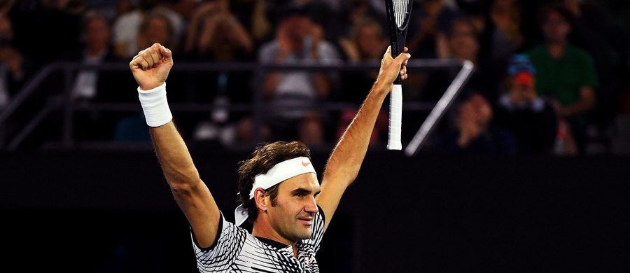 Roger Federer po raz 13. w karierze awansował do półfinału Australian Open. Szwajcar w zaledwie półtorej godziny rozprawił się z Niemcem Mischą Zverevem 6:1, 7:5, 6:2. O finał Federer powalczy ze swoim rodakiem Stanem Wawrinką, który w nieco ponad dwie godziny uporał się z Jo-Wilfriedem Tsongą.