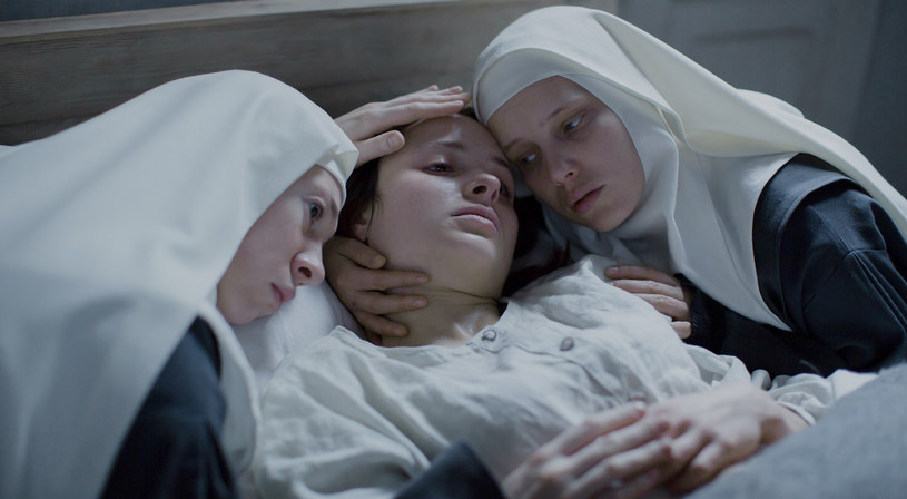"Niewinne", polsko-belgijsko-francuski film w reż. Anne Fontaine o zakonnicach i lekarzach Czerwonego Krzyża, otrzymał 4 nominacje do nagród Francuskiej Akademii Filmowej, popularnych Cezarów - poinformował Polski Instytut Sztuki Filmowej.