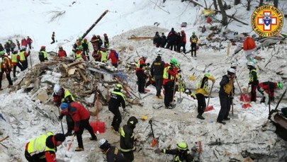 Koniec poszukiwań w ruinach hotelu Rigopiano. Nie znaleziono już żywych ludzi