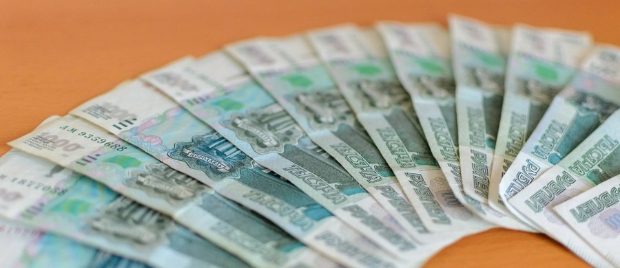 Od 1 marca rosyjski rubel stanie się oficjalnym środkiem płatniczym w Ługańskiej Republice Ludowej - podały władze tej samozwańczej republiki na wschodzie Ukrainy. 