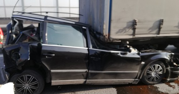 5 osób zostało rannych w zderzeniu 2 ciężarówek i samochodu osobowego w Goczałkowicach-Zdroju na trasie Tychy – Bielsko-Biała. Zdjęcia z miejsca zdarzenia publikujemy dzięki uprzejmości serwisu Bielskie Drogi. 