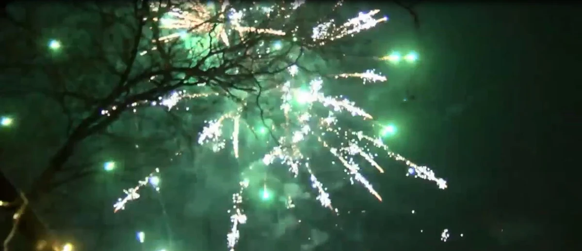 To jedno z najważniejszych świąt w chińskim kalendarzu. Chińczycy dziś oficjalnie obchodzą Święto Wiosny, czyli Nowy Rok. Patronem nowego roku jest kogut, który dla mieszkańców Chin ma szczególne znaczenie. Jest to zwierzę utożsamiane m.in. z dumą, perfekcją i uporem w dążeniu do celu. 