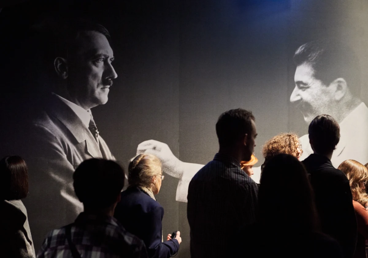 Muzeum II Wojny Światowej w Gdańsku po raz pierwszy pokazuje swoją wystawę stałą. Przez cały weekend trwają dni otwarte. 