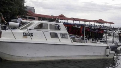 Spośród 31 osób, uratowano 25. W Malezji zaginęła łódź z turystami