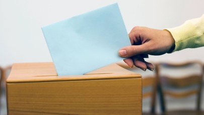 Holandia: Boją się hakerów, dlatego będą ręcznie liczyć głosy w wyborach parlamentarnych
