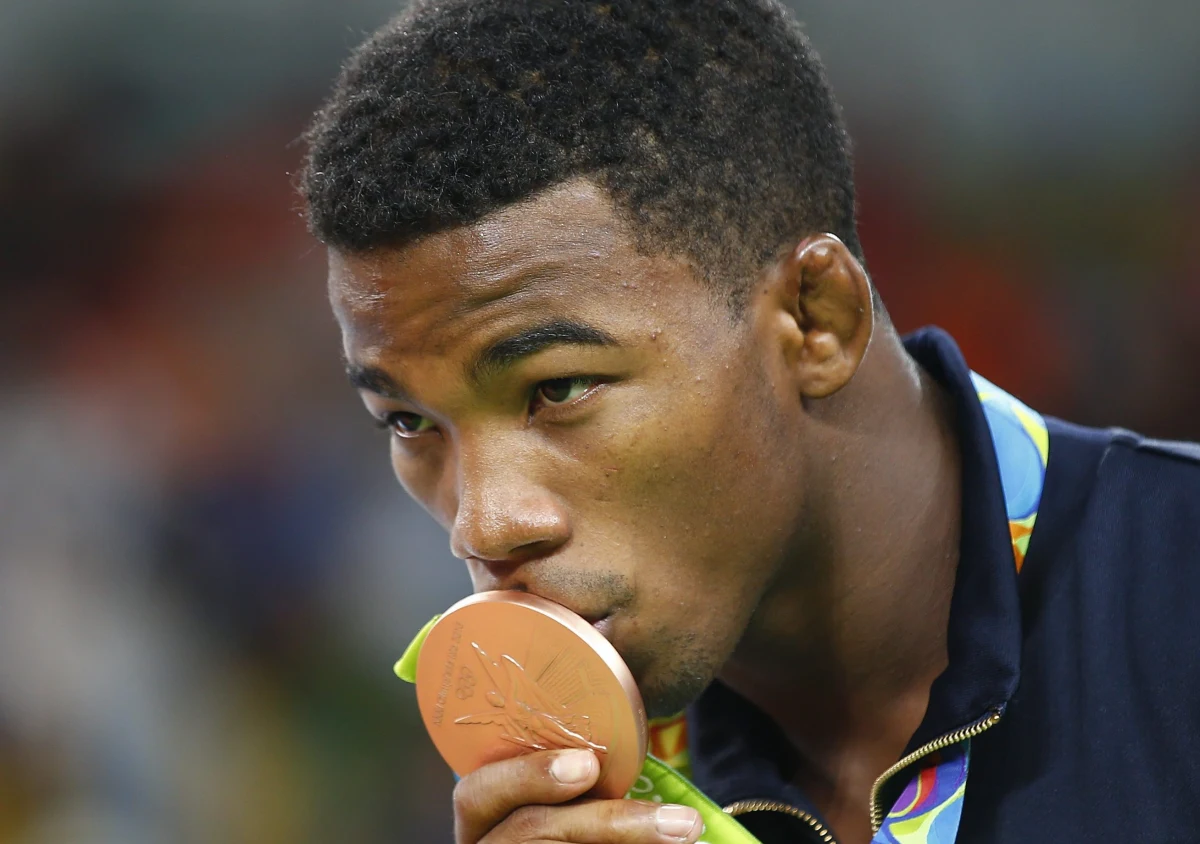 Medale letnich igrzysk olimpijskich w Tokio w 2020 roku mają zostać wykonane z... odpadów. Już teraz Japończycy rozpoczęli w tym celu zbiórkę odpadów elektronicznych, przede wszystkim telefonów komórkowych.