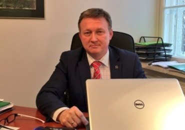 Burmistrz Podkowy Leśnej: PiS chce zetrzeć w proch małe ojczyzny