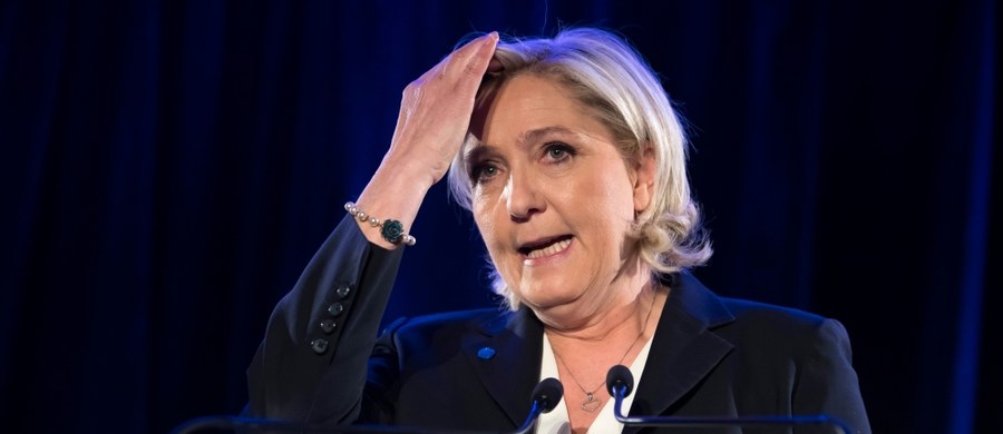 Przywódczyni skrajnie prawicowego Frontu Narodowego i kandydatka we francuskich wyborach prezydenckich Marine Le Pen zapowiedziała w wywiadzie dla dziennika "Le Monde" ustanowienie podatku od wszystkich nowych umów zawieranych z zagranicznymi pracownikami. Uzyskane w ten sposób wpływy zostaną wykorzystane na zasiłki dla bezrobotnych - wyjaśniła. 