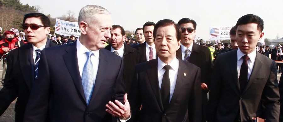 Nowy sekretarz obrony USA Jim Mattis, przebywający z wizytą w Korei Południowej, ostrzegł Koreę Północną, że każdy atak nuklearny na Stany Zjednoczone i ich sojuszników spotka się ze "skuteczną i przytłaczającą" odpowiedzią.