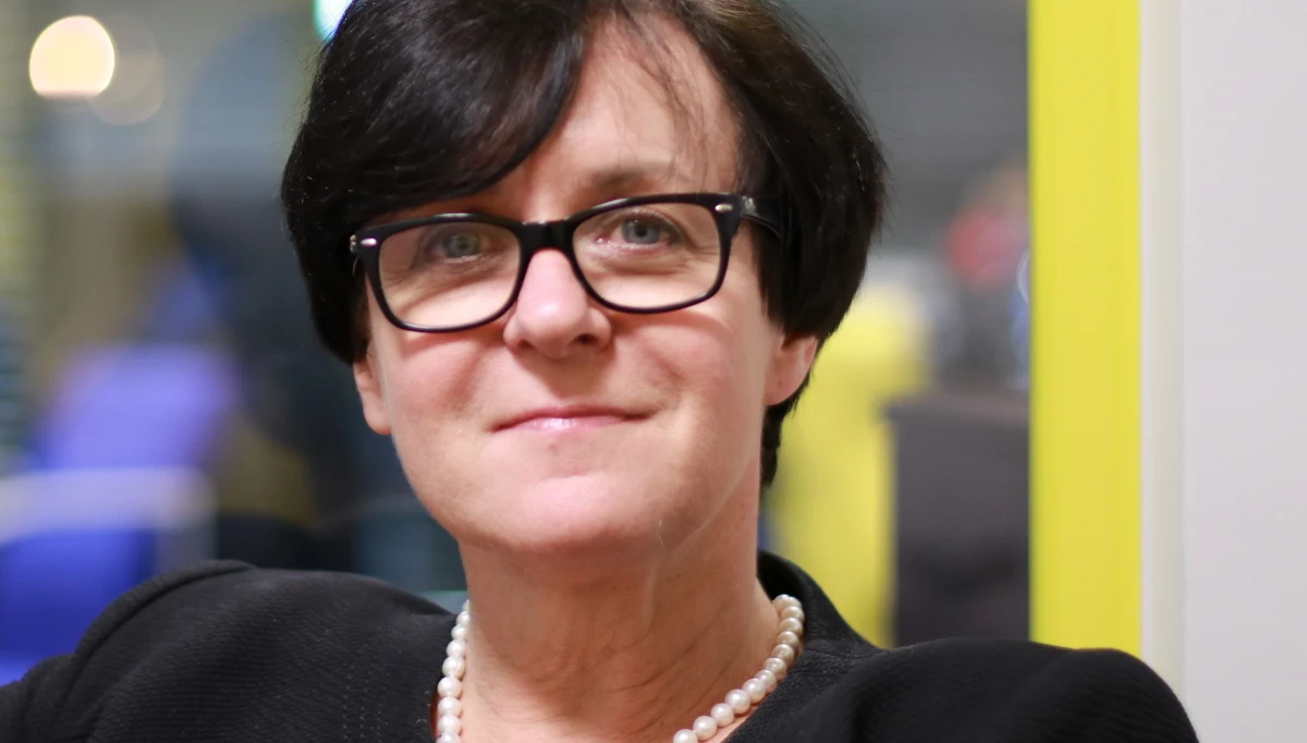 Jakie pytanie Platforma Obywatelska chciałaby zadać Polakom w ramach referendum oświatowego? "Czy jest pan/pani przeciwna reformie edukacji proponowanej przez PiS?" - odpowiada w Popołudniowej rozmowie w RMF FM Joanna Kluzik-Rostkowska. "Zebrałam już kilka podpisów pod referendum oświatowym" - mówi Marcinowi Zaborskiemu posłanka PO. I podkreśla: "Na zebranie tych podpisów mamy 8 tygodni". Kiedy mogłoby się odbyć referendum? "Byłoby dobrze, gdyby odbyło się przed końcem roku szkolnego" - stwierdza Kluzik-Rostkowska. Pytana o to, czy czuje się oszukana przez Hannę Gronkiewicz-Waltz ws. odwołanego audytu w Warszawie, odpowiada: „To informacja, którą słyszę dopiero od pana. (…) Chętnie się dowiem, dlaczego Hanna Gronkiewicz-Waltz zrezygnowała z audytu”. I dodaje: „Jeśli sprawę bada prokuratura i CBA to mam przeświadczenie, że jedna i druga instytucja zrobi to bardzo rzetelnie”. „Jeżeli Hanna Gronkiewicz-Waltz ma urlop zaplanowany wcześniej, to w czym rzecz?” – tak z kolei posłanka PO odpowiada na pytanie, dlaczego prezydent stolicy nie będzie na poniedziałkowej nadzwyczajnej sesji Rady Miasta w Warszawie, podczas której ma być poruszana kwestia reprywatyzacji. "Zwoływanie sesji w momencie, gdy prezydent stolicy ma wcześniej zaplanowany urlop, to pewien rodzaj złośliwości" - podkreśla gość Popołudniowej rozmowy. 