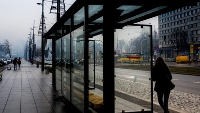 Śląskie: Od soboty bez darmowej komunikacji dla kierowców z powodu smogu