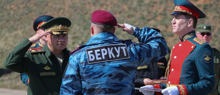 ​Rosja odmawia Ukrainie wydania 12 funkcjonariuszy specjalnej jednostki milicji Berkut, podejrzanych o strzelanie do demonstrantów na Majdanie. Chodzi o tragiczne wydarzenia z 20 lutego 2014 roku, kiedy zginęło 49 demonstrantów.