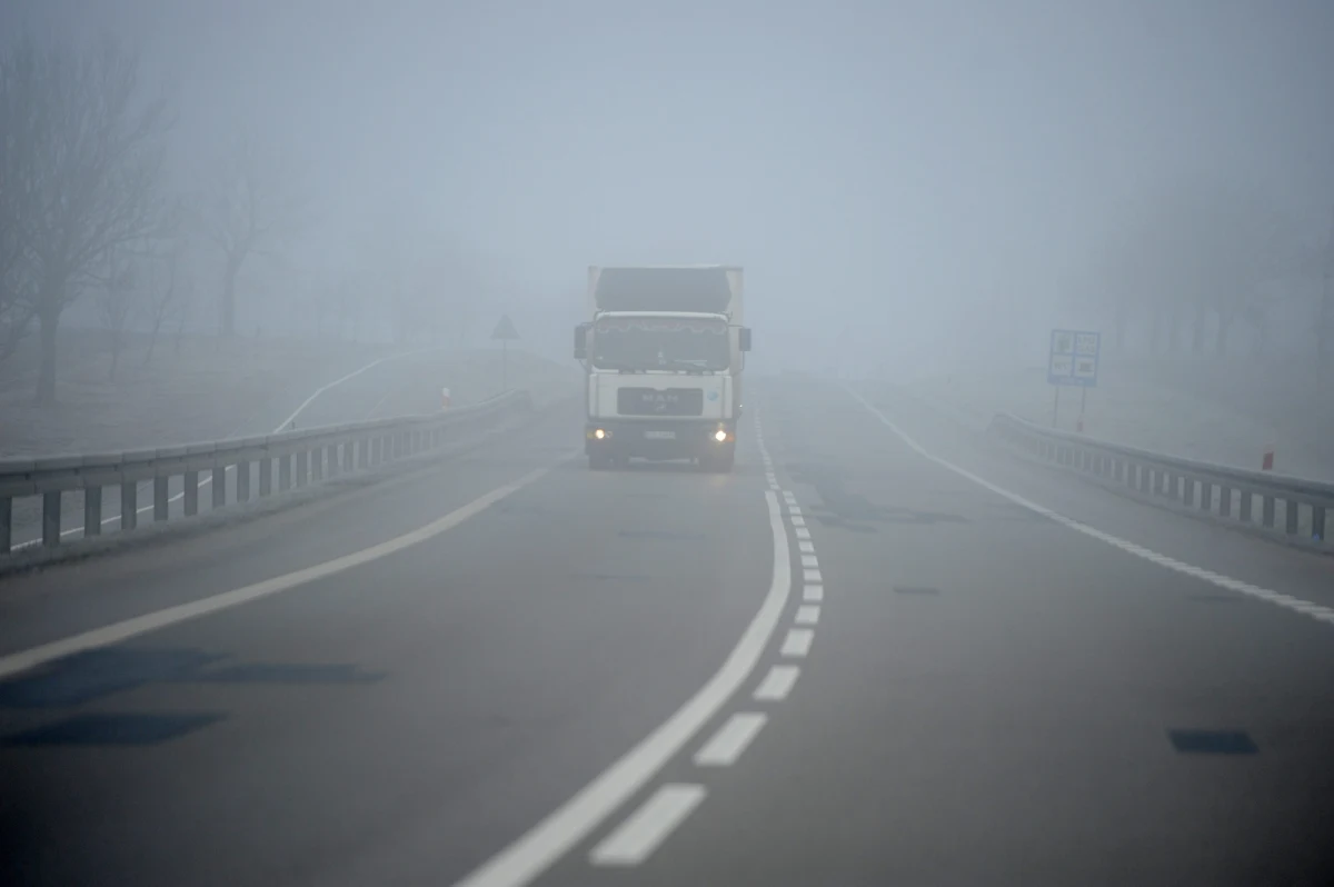 Tak zwany "sojusz drogowy" zachodnich państw uderzy w polskich przewoźników międzynarodowych - uważają specjaliści. Kilka dni temu ministrowie transportu 9 krajów europejskich - Francji, Niemiec, Belgii, Luksemburga, Austrii, Włoch, Danii, Szwecji i Norwegii – podpisali porozumienie. ​Jedną z propozycji jest brak możliwości odpoczynku po tygodniu pracy w kabinie ciężarówki. 