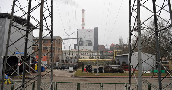 Dziewięciu pracowników Elektrowni Szczecin przyznało się do zarzutów korupcyjnych – powiedział rzecznik Prokuratury Okręgowej w Szczecinie. Wcześniej CBA poinformowało o aresztowaniu w tej sprawie trzech osób na okres trzech miesięcy.