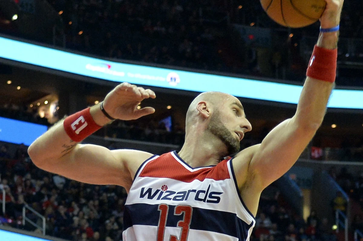 ​Marcin Gortat zdobył 16 punktów, ale jego Washington Wizards w meczu koszykarskiej ligi NBA przegrali u siebie po dogrywce z broniącymi tytułu Cleveland Cavaliers 135:140.