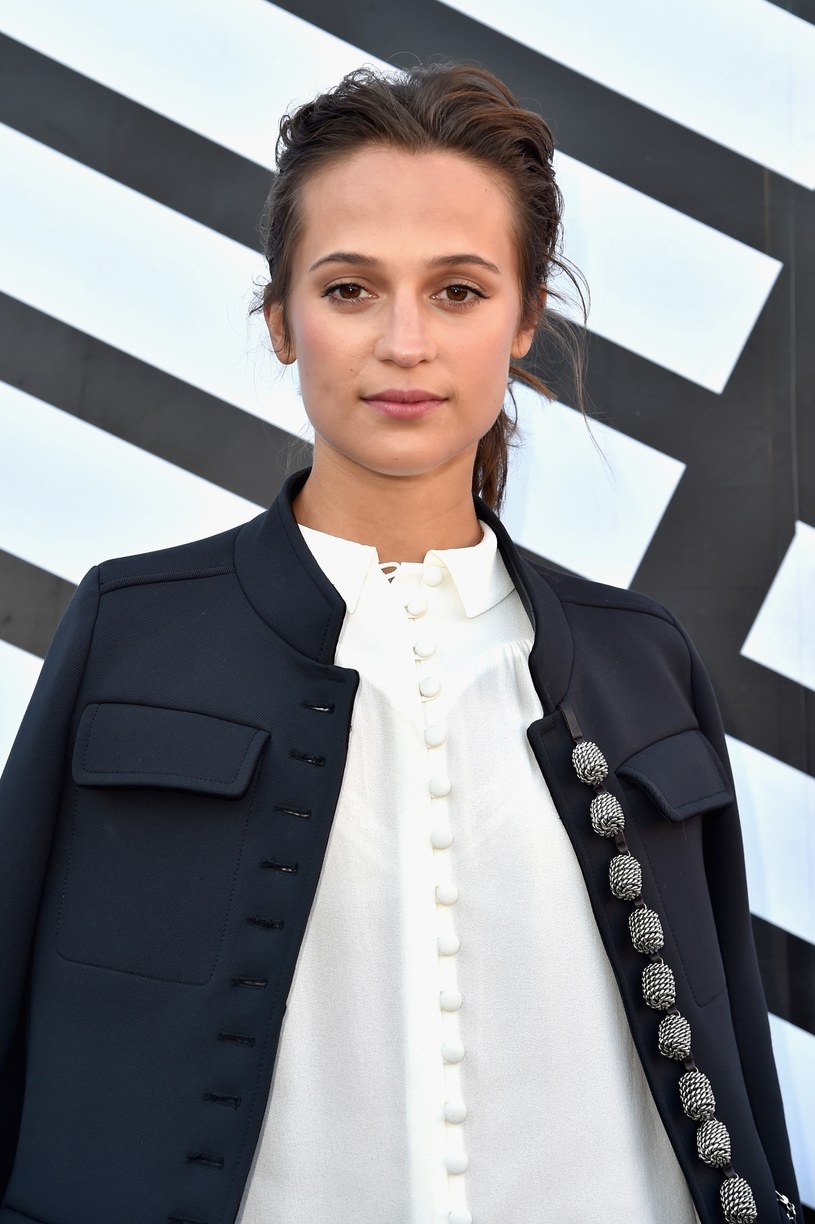 Właśnie pojawiły się pierwsze zdjęcia z planu "Tomb Raidera", kolejnej filmowej przygody z Larą Croft, w którą tym razem wciela się Alicia Vikander.