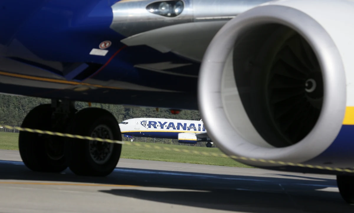 Samolot linii Ryanair lecący z Modlina do Malagi musiał lądować po starcie. Rzeczniczka podwarszawskiego portu lotniczego potwierdziła nam informację, którą otrzymaliśmy z Gorącą Linię RMF FM.