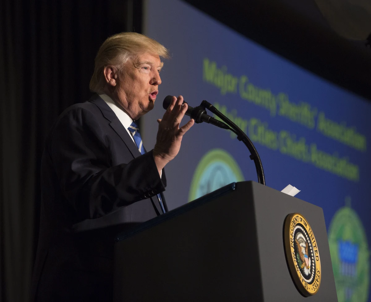 Prezydent USA Donald Trump ostro skrytykował sądy, zarzucając im, że wydają się "tak upolitycznione". Dzień wcześniej Federalny Sąd Apelacyjny w San Francisco zakończył posiedzenie ws. legalności dekretu Trumpa o tymczasowym ograniczeniu imigracji.