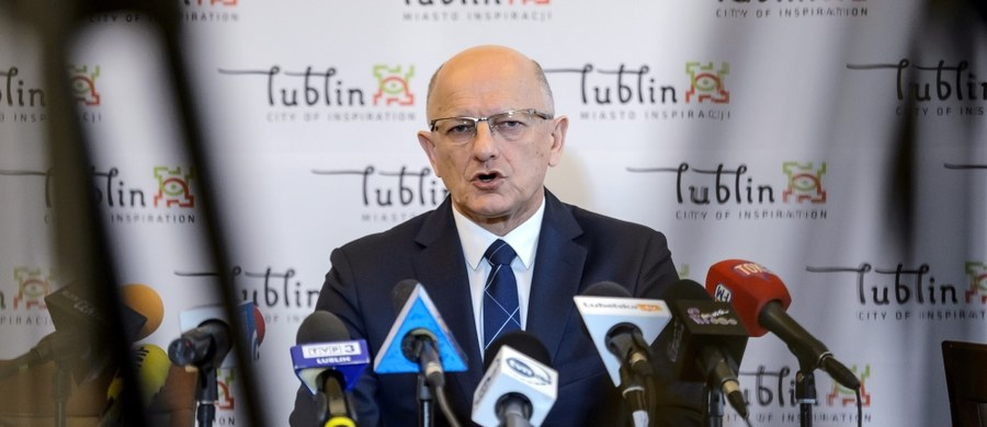 Prezydent Lublina Krzysztof Żuk zapowiedział, że w najbliższych dniach złoży do sądu administracyjnego skargę na zarządzenie wojewody stwierdzające wygaśnięcie jego mandatu w związku z zarzutami CBA.