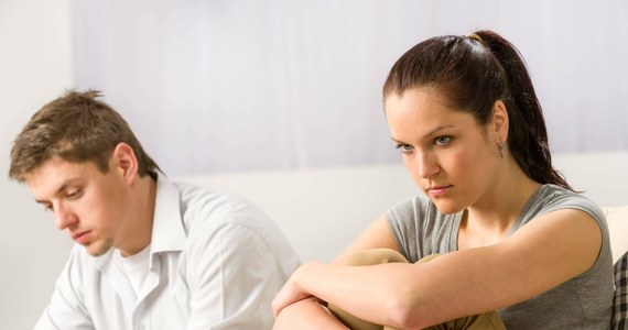 Macie kłopoty małżeńskie? Głowa do góry. Według sondażu przeprowadzonego w Wielkiej Brytanii, wytrwanie w nieszczęśliwym związku... ma swoje zalety.
