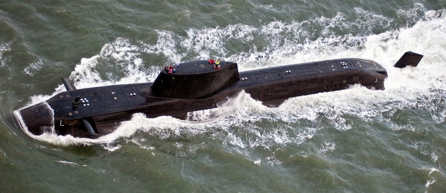 Cała brytyjska flota podwodnych okrętów nuklearnych jest niezdolna do działań operacyjnych - donoszą media na Wyspach. Według raportu publikowanego przez prasę, nawet premier Theresa May nie jest w pełni informowana o opłakanym stanie floty.