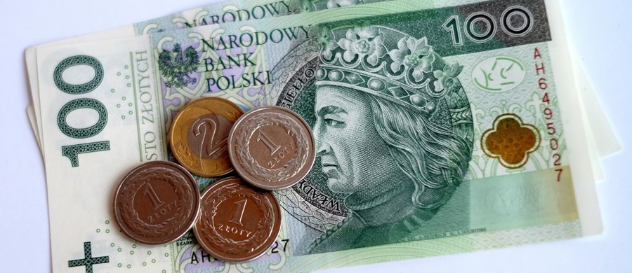 Poniżej 500 euro na wschodzie i sporo powyżej 1000 euro na zachodzie Europy - Eurostat porównał płace minimalne w UE. Z zestawienia wynika, że od 1 stycznia tego roku obowiązują one w 22 państwach członkowskich. Polska na tle regionu nie wypada źle.