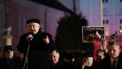 Kaczyński po wypadku premier: Jesteśmy z tobą, Beato