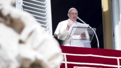 Papież do wiernych: Nie patrzcie wzrokiem pożądania na kobietę innego