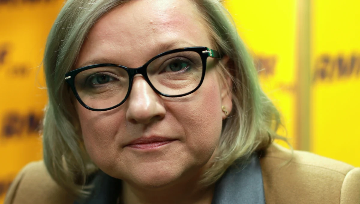 „Wszystko w rękach lekarzy” – tak szefowa kancelarii premiera odpowiedziała na pytanie o to, kiedy Beata Szydło opuści szpital. Beata Kempa powtarzała, że nastąpi to w przeciągu kilku najbliższych dni. 
Minister w kancelarii Beaty Szydło nie zgodziła się z zarzutem, że obywatele są niewystarczająco informowani o stanie zdrowia pani premier. „Było kilka komunikatów. Były informacje dotyczące stanu zdrowia premier Szydło” – powtarzała Beata Kempa – „Premier czuje się dobrze, może podejmować decyzje”.