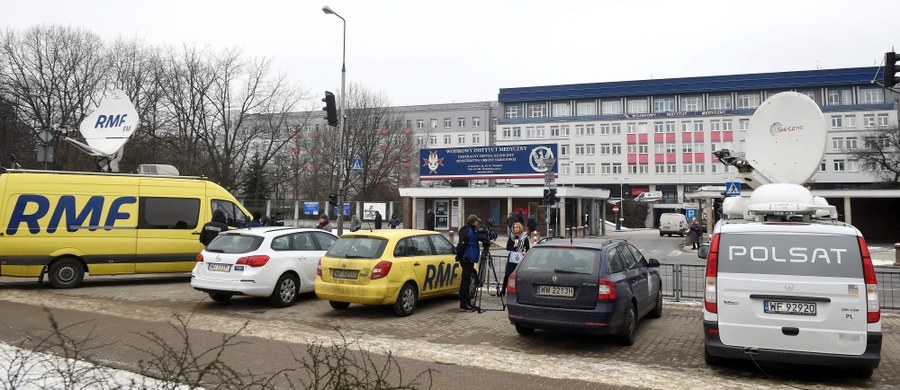 Obrażenia odniesione przez premier Beatę Szydło w piątkowym wypadku w Oświęcimiu nie wymagały interwencji chirurgicznej ani żadnych innych zabiegów inwazyjnych - taką informację przekazał w komunikacie zespół lekarzy opiekujący się szefową rządu w Wojskowym Instytucie Medycznym w Warszawie. Jak podał rzecznik rządu Rafał Bochenek, Beata Szydło jeszcze przez kilka dni zostanie w szpitalu na obserwacji.