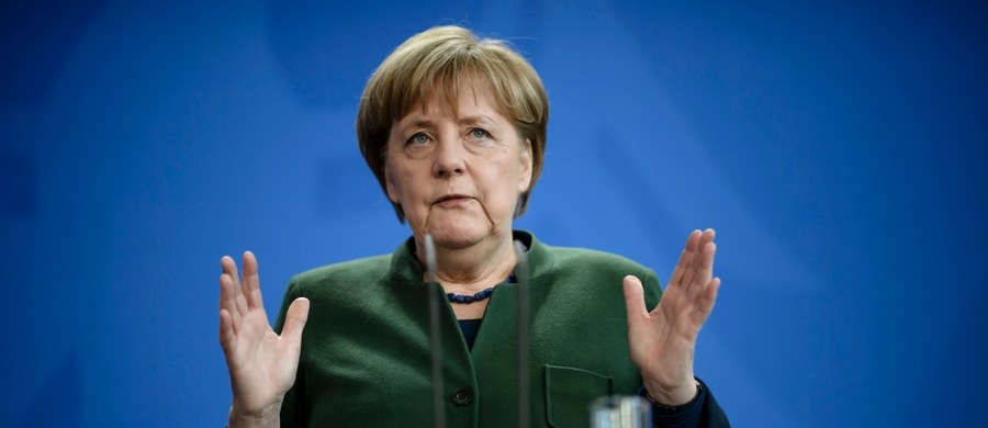 ​Kanclerz Niemiec Angela Merkel zapowiedziała po spotkaniu z premierem Tunezji Jusefem Szahidem szybkie odsyłanie tunezyjskich migrantów, którym odmówiono azylu, do kraju pochodzenia. Osoby, które odmówią dobrowolnego powrotu, będą deportowane.