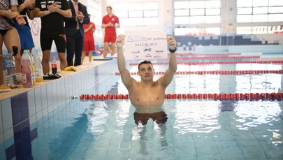 Karaś pobił rekord w pływaniu w basenie non stop! "To był jeden wielki ból"