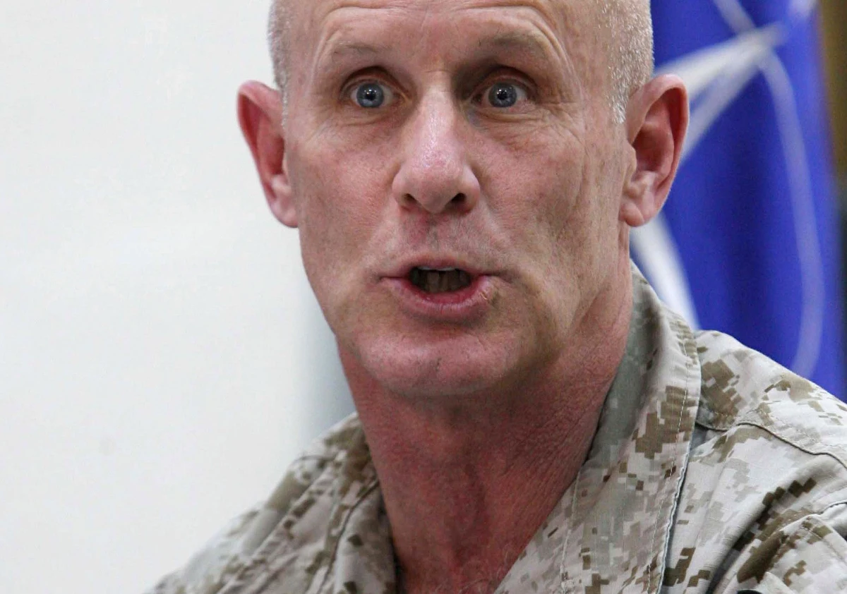 Prezydent USA Donald Trump po dymisji Michaela Flynna zaoferował stanowisko doradcy ds. bezpieczeństwa narodowego wiceadmirałowi Robertowi Harwardowi, byłemu wiceszefowi Centralnego Dowództwa USA (CENTCOM) - pisze Reuters, powołując się na źródła bliskie sprawie.