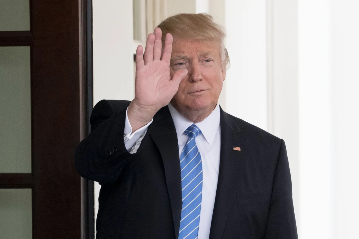 Nonsensem nazwał prezydent USA Donald Trump doniesienia mediów o "rosyjskich powiązaniach". "New York Times" podał, że członkowie sztabu wyborczego Trumpa kontaktowali się ze służbami Rosji. Trump oskarżył wywiad USA o przekazywanie informacji mediom.