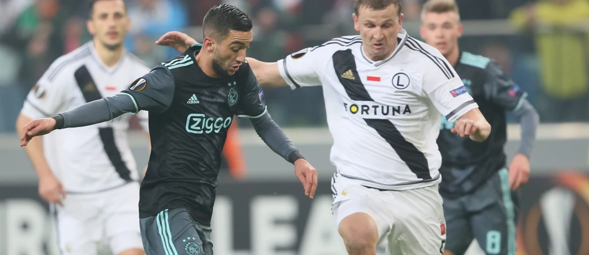 Maciej Dąbrowski został wybrany przez prestiżowy serwis whoscored.com do najlepszej jedenastki pierwszych meczów 1/16 finału Ligi Europy. Obrońca Legii znalazł się w tym zestawieniu między innymi z napastnikiem Manchesteru United Zlatanem Ibrahimoviciem.