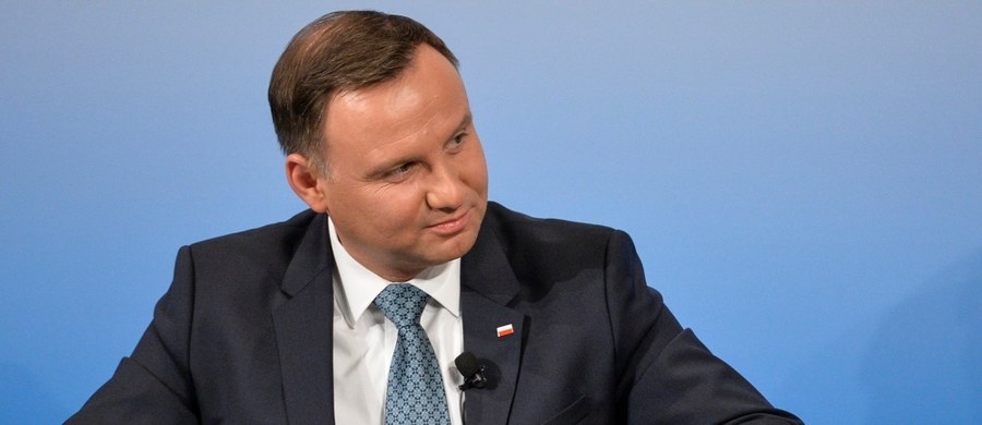 Zachód potrzebuje jedności i sprawnie reagujących rządów – mówił w Monachium prezydent Andrzej Duda. Podkreślał, że siła Zachodu zasadza się na więzi transatlantyckiej, której nie można kwestionować w sposób bezrefleksyjny. W panelu dotyczącym przyszłości Zachodu podczas 53. Monachijskiej Konferencji Bezpieczeństwa uczestniczyli także m.in. senator USA John McCain i prezydent Ukrainy Petro Poroszenko.