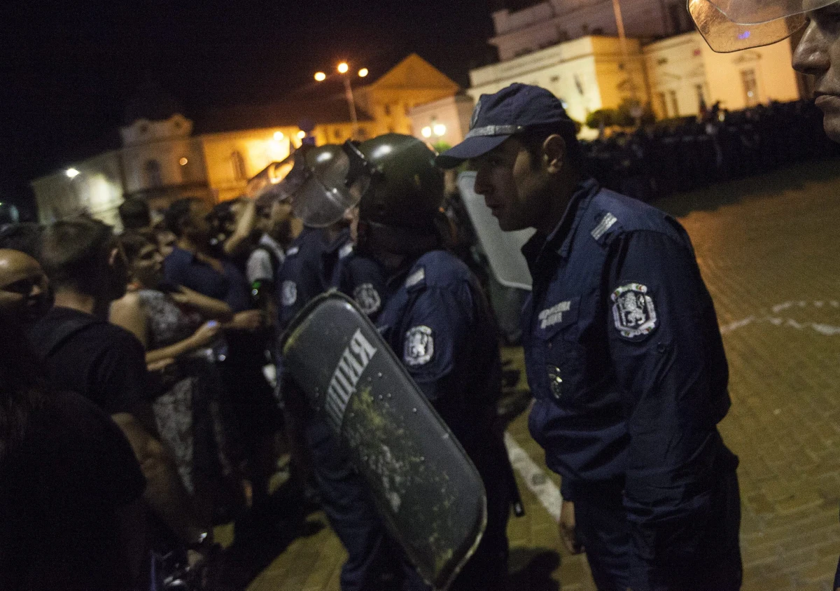 Mimo zakazu władz miejskich w Sofii odbył się marsz, upamiętniający jednego z ideologów faszyzmu w Bułgarii gen. Christo Łukowa. Uczestnicy zablokowali na kilkadziesiąt minut ruch w centrum stolicy. Zatrzymano siedem osób.