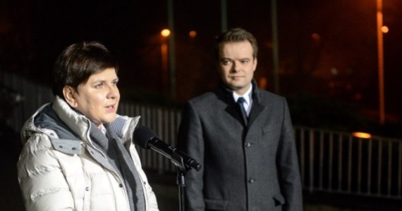 Premier Beata Szydło powróci do pracy w Kancelarii Prezesa Rady Ministrów prawdopodobnie już w najbliższy poniedziałek - zapowiedział rzecznik rządu Rafał Bochenek. Szefowa rządu w piątek opuściła szpital, gdzie trafiła do szpitala po wypadku samochodowym w Oświęcimiu 10 lutego. 