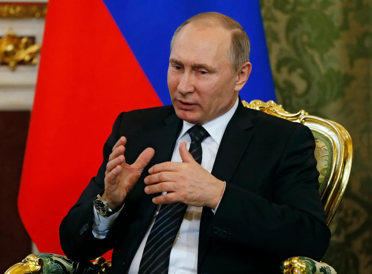 Prezydent Rosji Władimir Putin wydał dekret o uznawaniu przez Rosję paszportów wydawanych przez separatystów w Donbasie mieszkańcom kontrolowanych przez nich regionów. Ukaz został opublikowany na stronie internetowej Kremla.