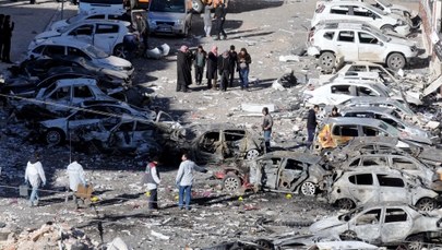 Zatrzymano 26 osób w związku z wybuchem samochodu pułapki w Turcji