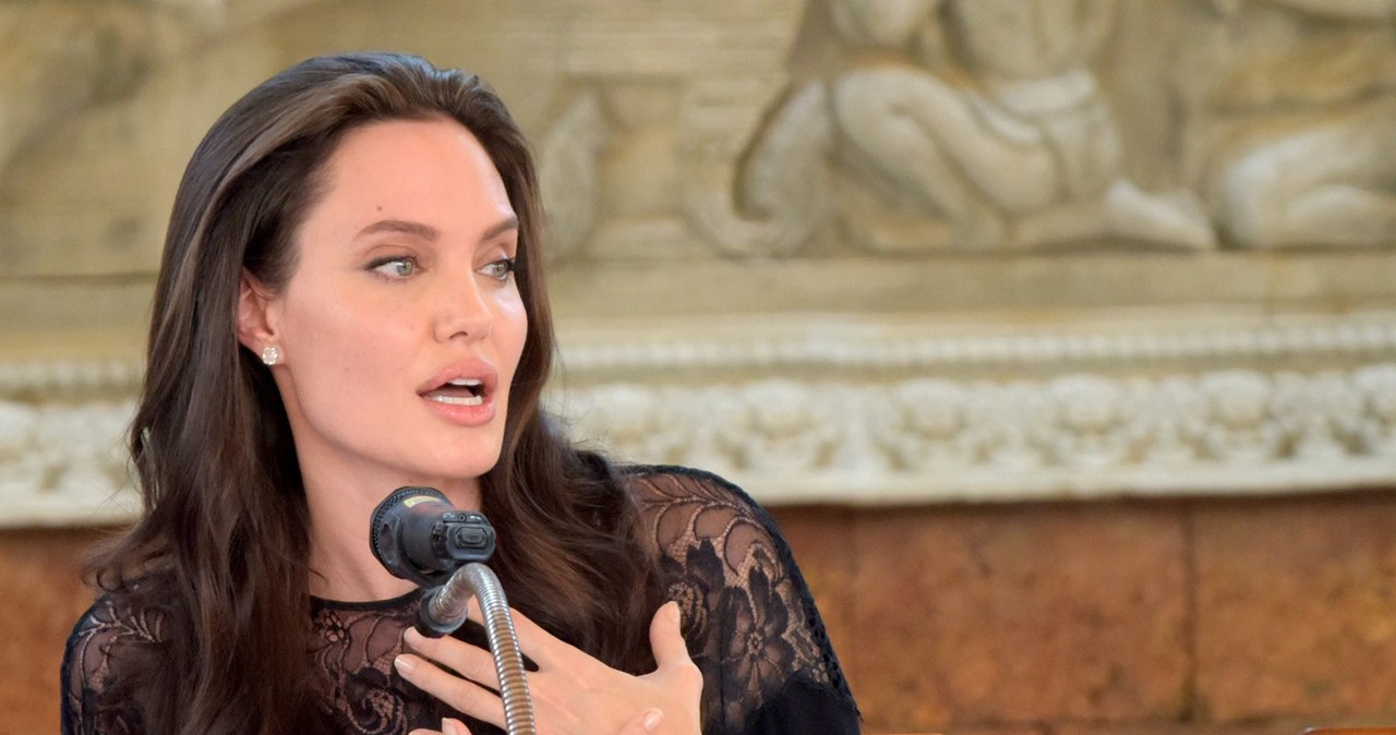 Angelina Jolie udzieliła emocjonalnego wywiadu dla BBC. Aktorka po raz pierwszy komentowała rozstanie ze swoim mężem Bradem Pittem.