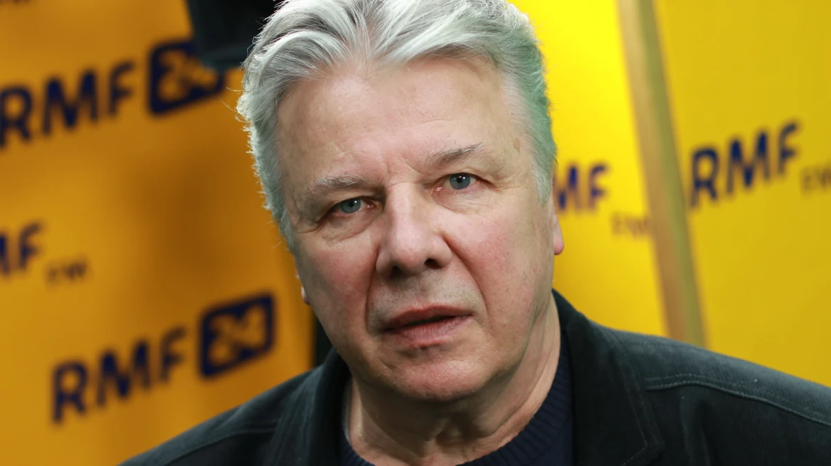 "Dwie piękne panie odeszły, dla mnie dwa pomniki aktorstwa. Były wspaniałymi aktorkami i wspaniałymi ludźmi" - stwierdził Emilian Kamiński, gość Porannej rozmowy w RMF FM mówiąc o zmarłych niedawno Krystynie Sienkiewicz i Danucie Szaflarskiej. "Znałem panią Danusię, wielokrotnie rozmawiałem. Miała dar opowiadania, była bardzo pozytywnym człowiekiem" - wspominał. "Jeżeli chodzi o kulturę, tkwimy w pełnym socjalizmie. To jest pełny PRL, nic się nie zmieniło. Jedyną propozycją w tej chwili są teatry prywatne - one powstały, jest ich sporo, one walczą - ocenił gość Roberta Mazurka. "Ja nie mam do nikogo żalu - każdy orze jak może. Wydaje mi się, że gdybym miał władzę, zwróciłbym uwagę na to, na co są wydawane pieniądze i jak są wydawane, czy jest kontrola nad wydawaniem" - dodał. 