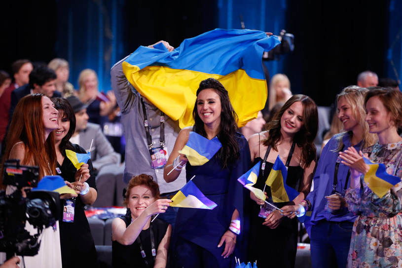 Jak poinformowała Europejska Unia Nadawców z pracy nad finałowymi koncertami w Kijowie zrezygnowało aż 21 kluczowych pracowników. Jednak organizatorzy zapewniają, że impreza odbędzie się zgodnie z harmonogramem. 