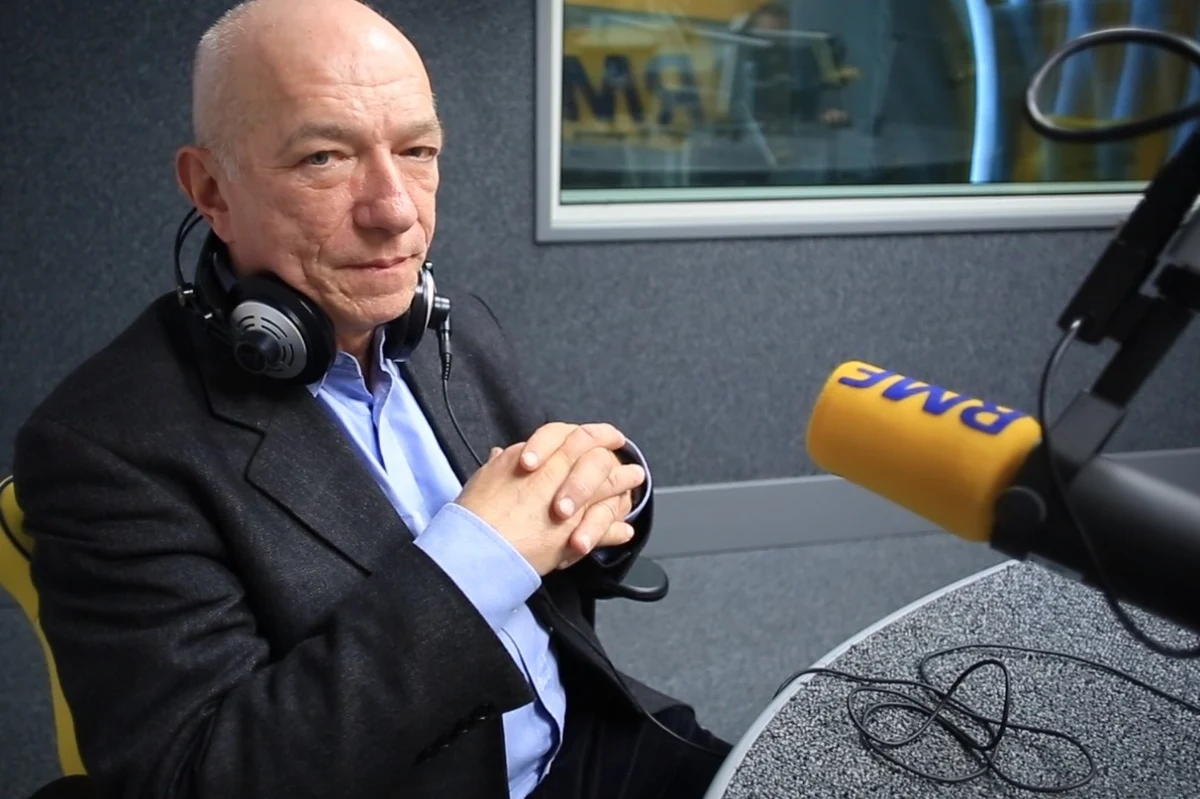 "To są zdecydowanie słowa niepotrzebne, bardzo ostre; w każdym zawodzie są ludzie, którzy nie powinni się w nim znaleźć. Przypomnijmy, że sędziów jest 10 tysięcy; która grupa zawodowa nie ma osób, które by popełniły przestępstwa?" – powiedział w Popołudniowej rozmowie w RMF FM były minister sprawiedliwości Zbigniew Ćwiąkalski, komentując słowa ministra Ziobry na temat „kasty, która traktuje obywateli jak podludzi". „Najważniejsze, żeby sędziowie byli niezależni, niezawiśli i nie pochodzili z nadania politycznego" – podkreślił Ćwiąkalski, odnosząc się do planowanej reformy Krajowej Rady Sądownictwa. Jego zdaniem, zmiany proponowane przez Zbigniewa Ziobrę, nie są merytoryczne, lecz polityczne. Ćwiąkalski w rozmowie z Marcinem Zaborskim odniósł się także do apelu organizacji pozarządowych, które przekonują, że czas nałożyć na Polskę sankcje. "Nie podpisałbym się pod takim apelem. Byłoby bardzo źle, gdyby tak się stało, bo Polska zawsze była traktowana jako jedno z ważniejszych państw członkowskich Unii Europejskiej" – zaznaczył. 