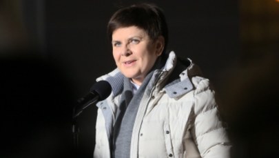 "Rz": Premier Beata Szydło lata do domu CASĄ