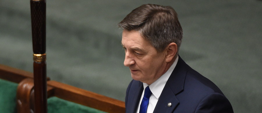 Marszałek Kuchciński zostaje na stanowisku marszałka Sejmu, nie zdecydowano o jego odwołaniu. Od rana w parlamencie trwała debata nad wnioskiem Platformy Obywatelskiej o odwołanie Kuchcińskiego. 