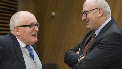 Kraje UE będą dyskutować o nałożeniu na Polskę sankcji. Timmermans ostrzega