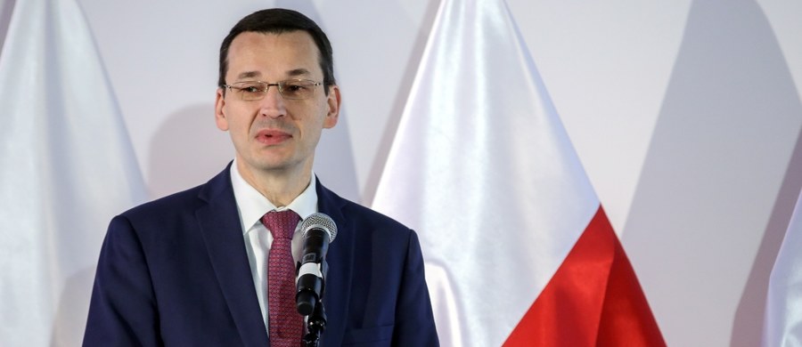 ​Nie ma obaw o miejsca pracy w fabrykach Opla w Polsce - powiedział wicepremier, minister rozwoju i finansów Mateusz Morawiecki. Wskazał na umowę między związkami zawodowymi a GM, która ma być respektowana przez nowe kierownictwo Opla.